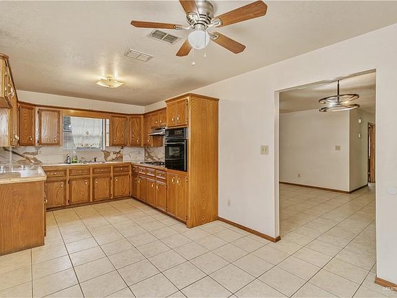 5th image of 301 Jessica Jane Ave