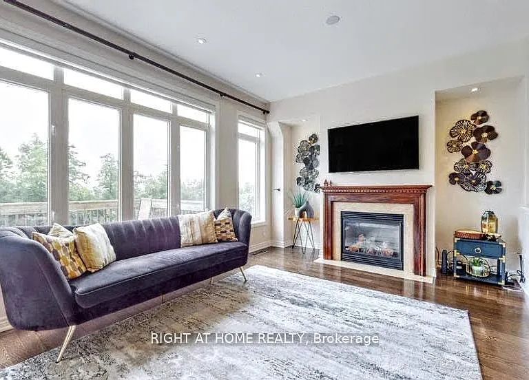 1138 Woodington Ln — Photo 6