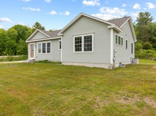 4 Martin Hts, Raymond, ME 04071