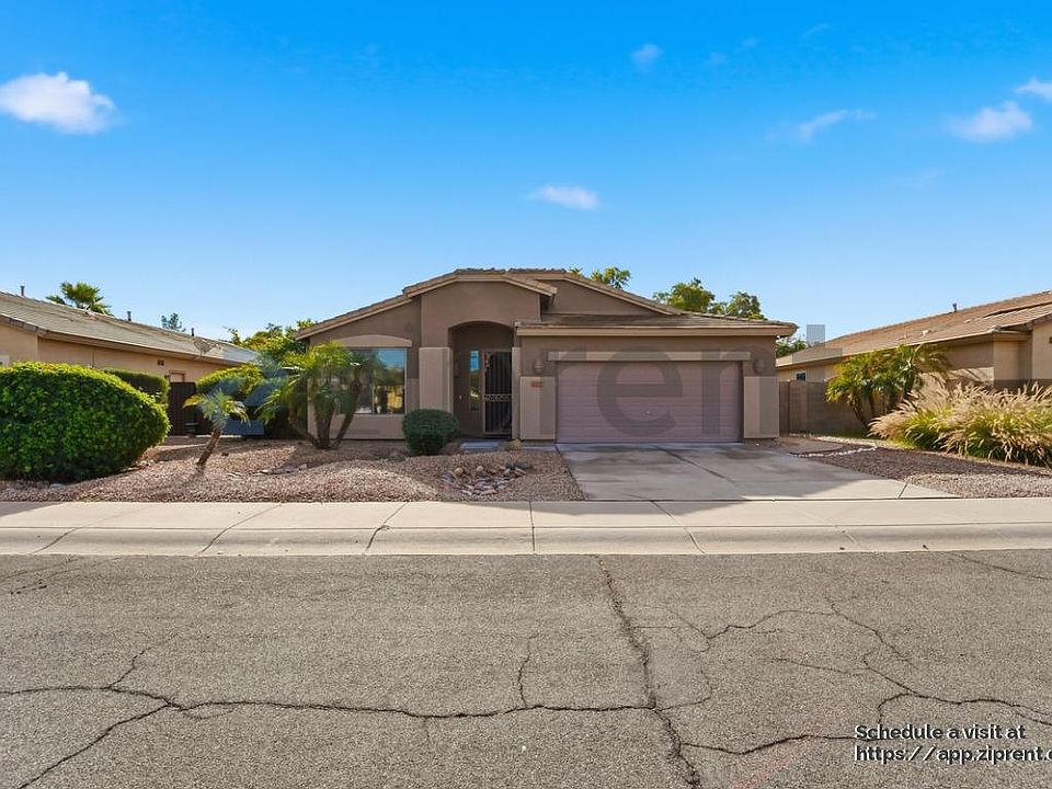 1st image of 2131 E Bellerive Pl