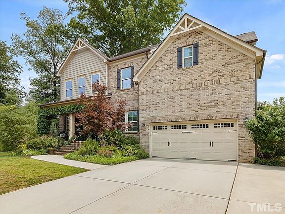 5th image of 132 Sutton Springs Dr
