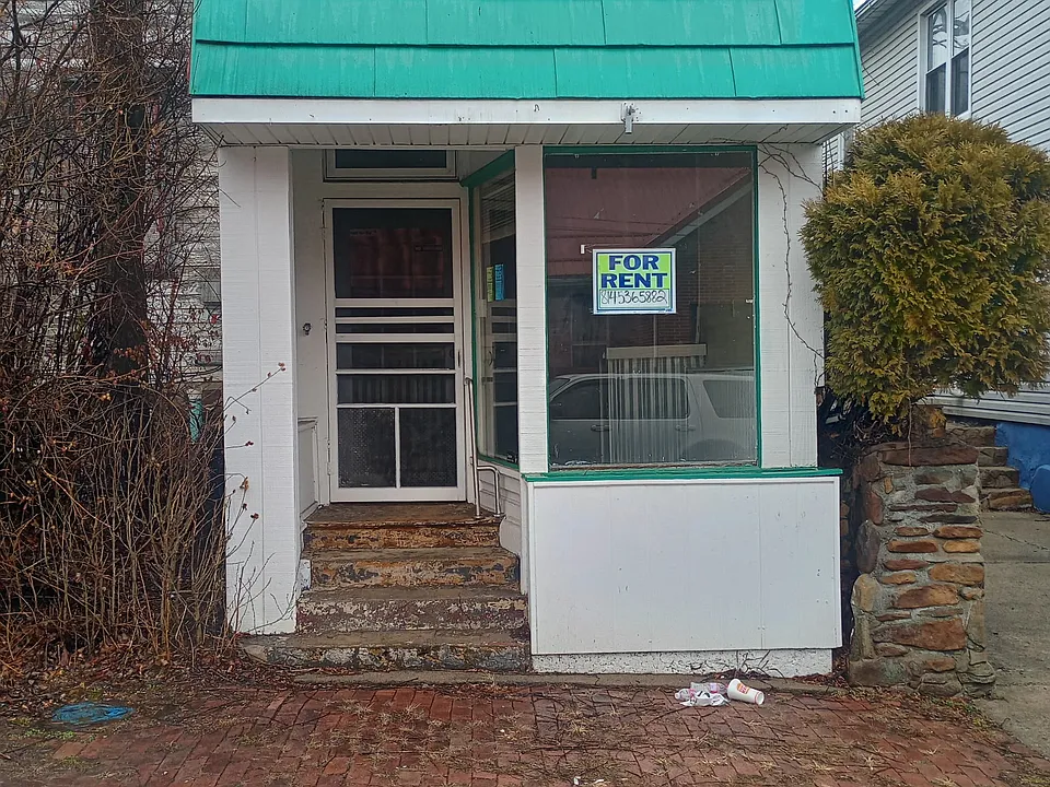 120 Oak St