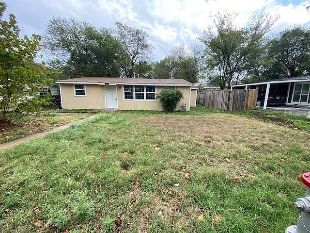 1st image of 810 Evergreen Dr
