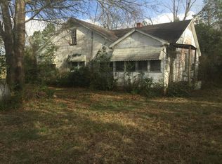 135 Gavins Rd, Harleyville, SC 29448