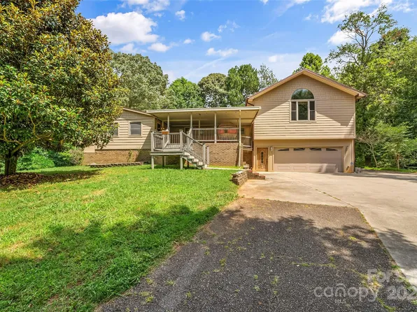 178 Calhoun Dr, Hickory, NC 28601