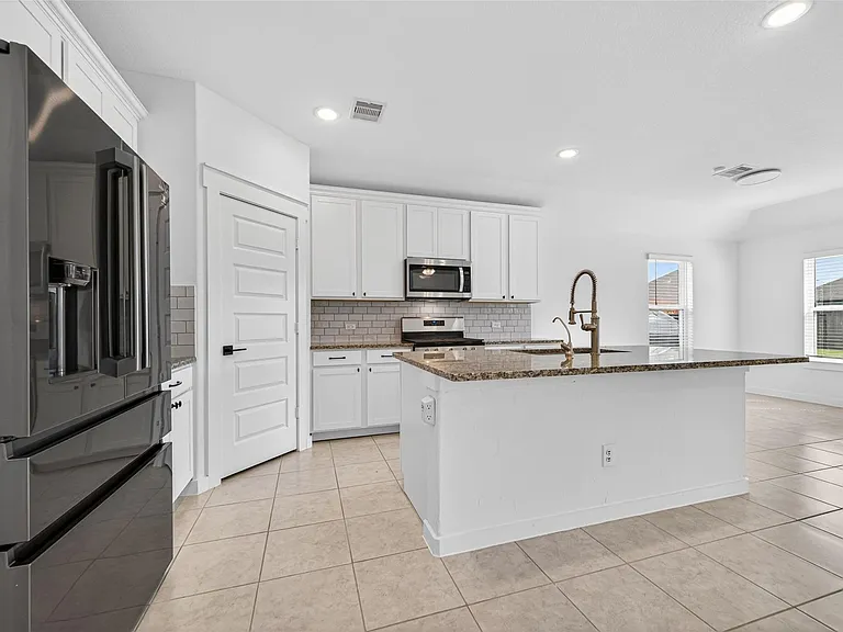 16307 Rockdale Landing Dr — Photo 5