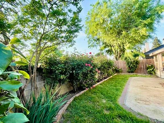 2nd image of 524 N Velie Drive