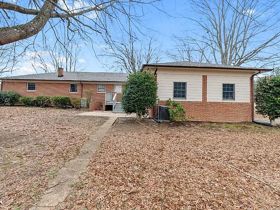 4th image of 7092 Stage Coach Rd