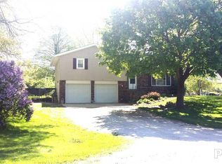 23411 N Arapahoe Dr, Cuba, IL 61427