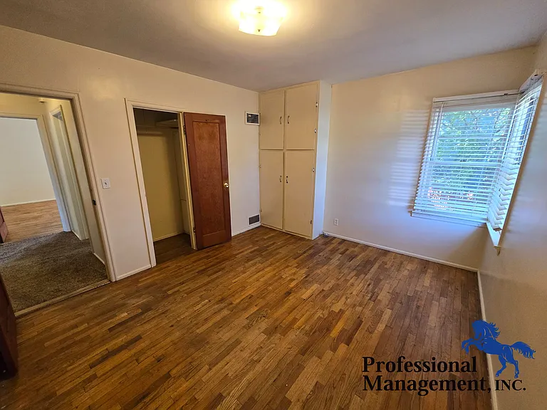 1926 Broadwater Ave — Photo 6