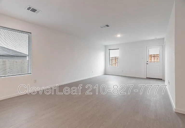 7922 Biggio Ln — Photo 11