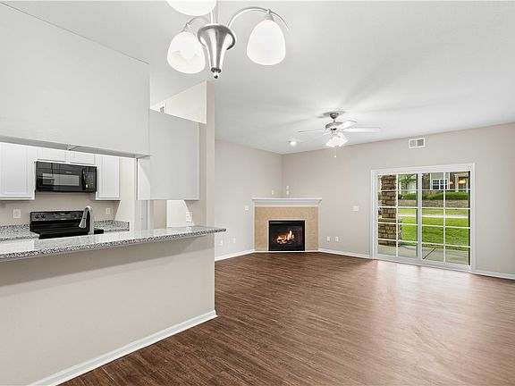 4th image of 6255 Beechtree Dr Unit 4106