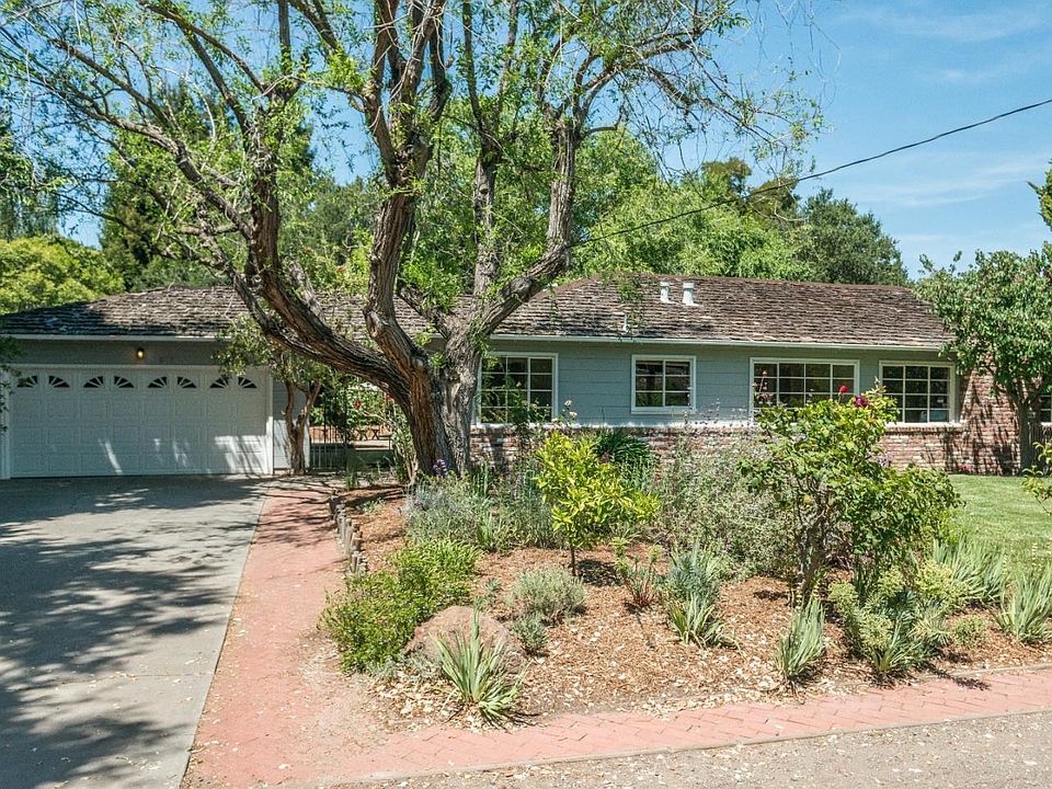 1st image of 821 Raymundo Ave