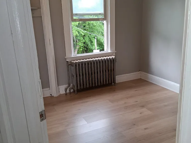 3215 Ravenwood Ave — Photo 2