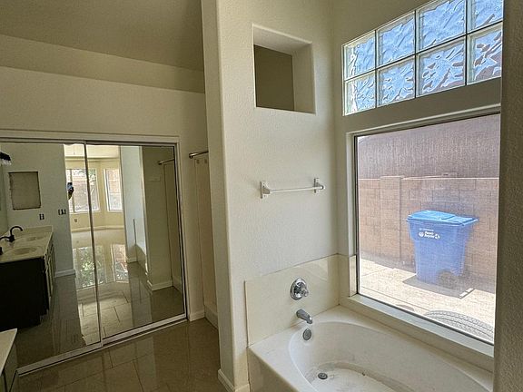 5th image of 2538 N 86th Dr
