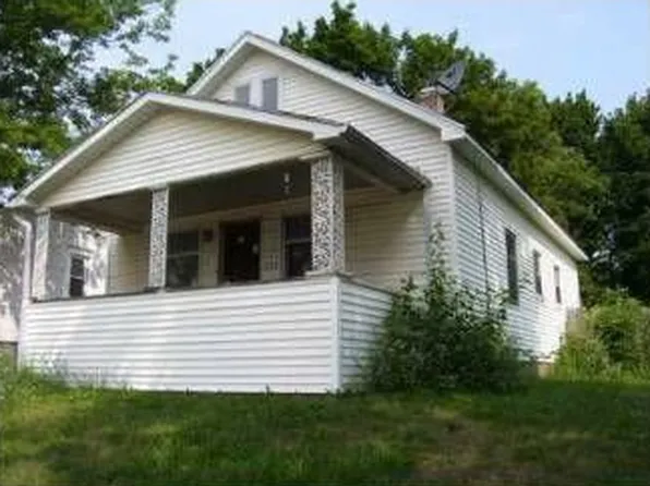 1040 Ontario St, Lansing, MI 48915