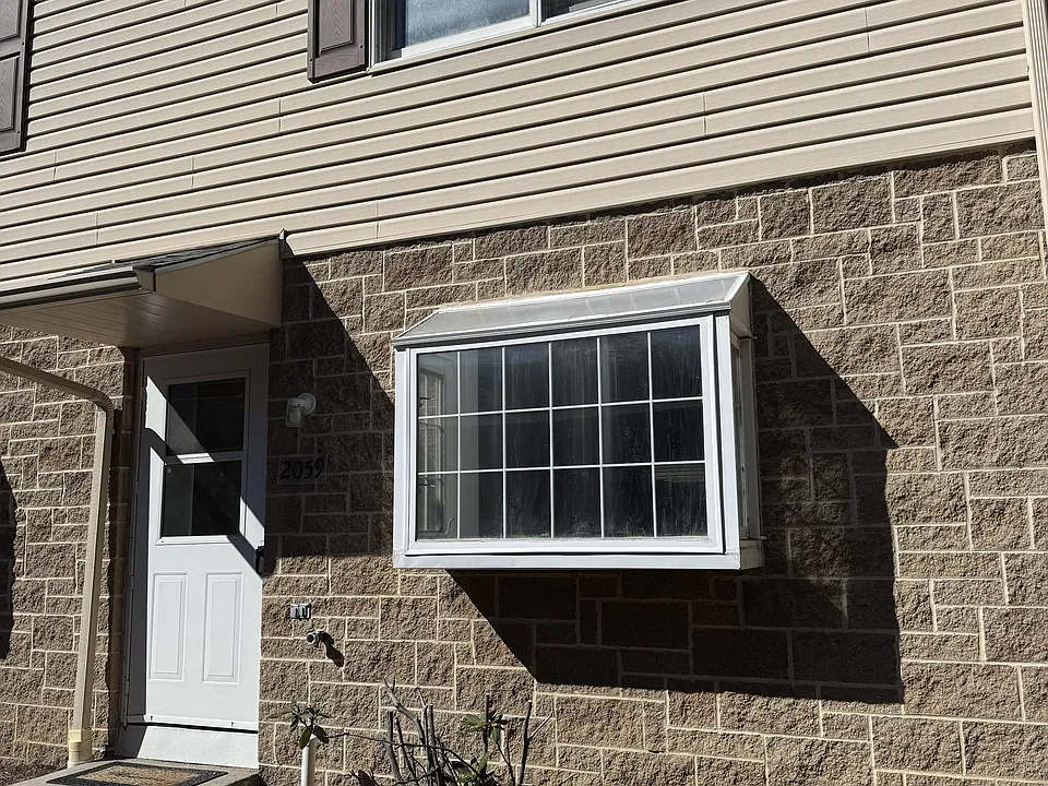 2059 Mary Ellen Ln #1