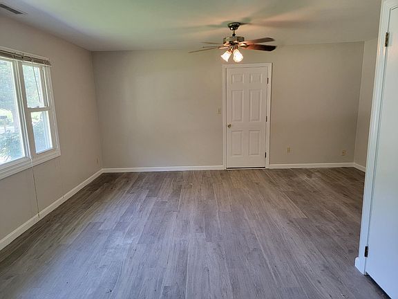 2nd image of 216 Signal Rock Dr