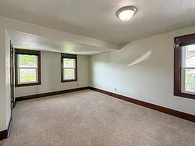 125 Washington St — Photo 6