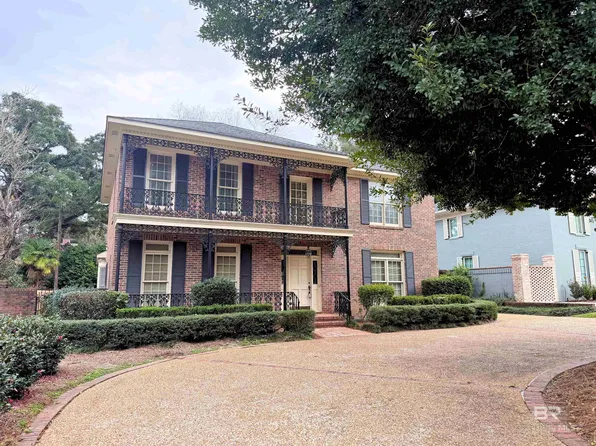 53 Warwick Rd, Mobile, AL 36608