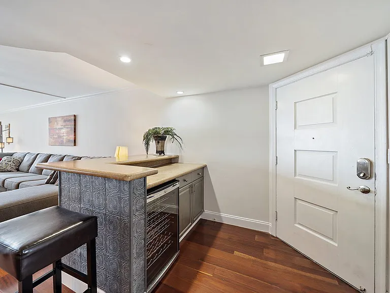 301 Lake Shore Dr #802 — Photo 5