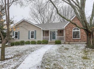 622 SE Adobe Dr, Lees Summit, MO 64063
