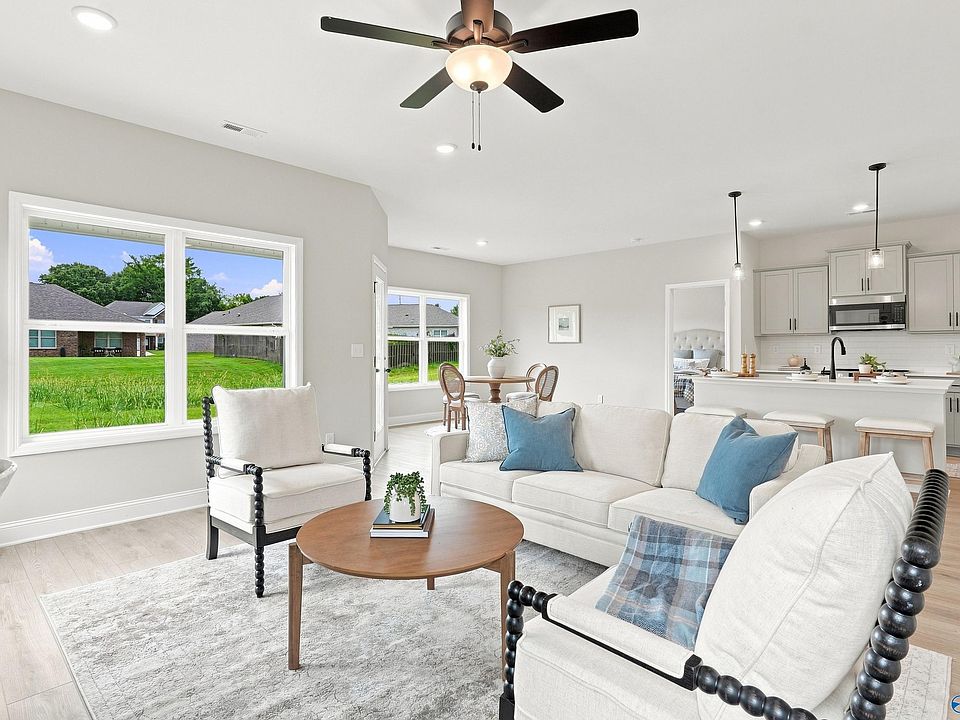 1st image of 107 River Pointe Dr