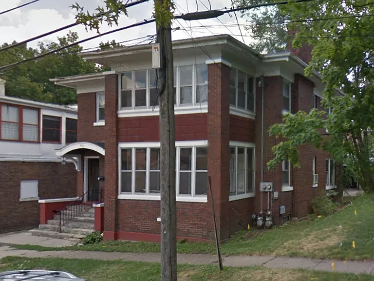 1421 Crosby St — Photo 11