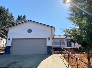 119 SW Regulator St, Cascade Locks, OR 97014