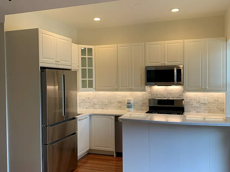 3138 N Clifton Ave #3 — Photo 10