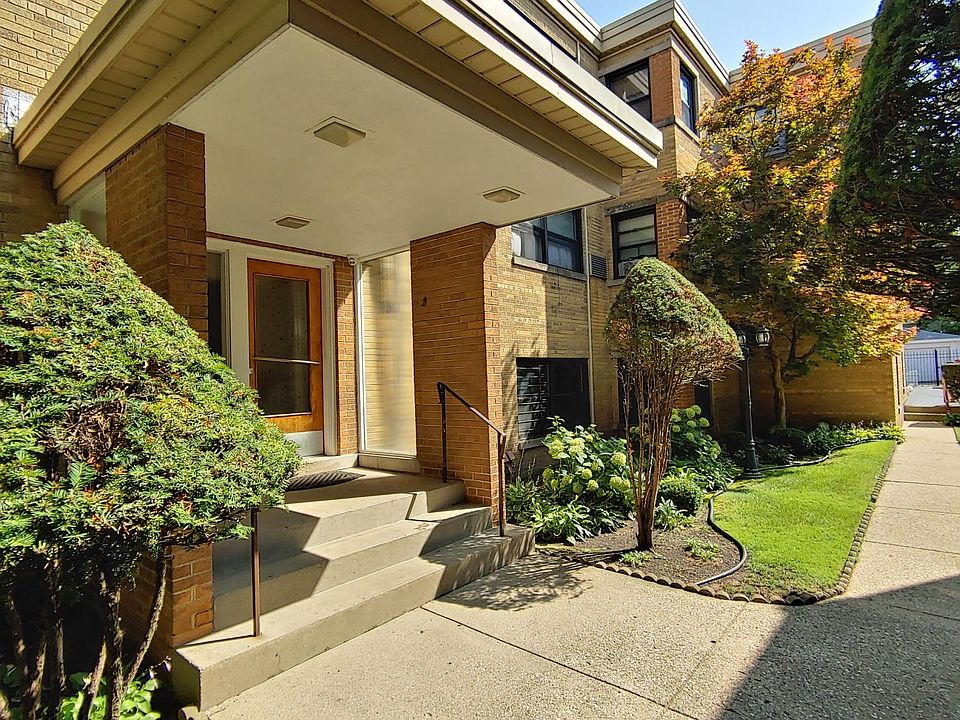 1st image of 2211 W Touhy Ave APT B1