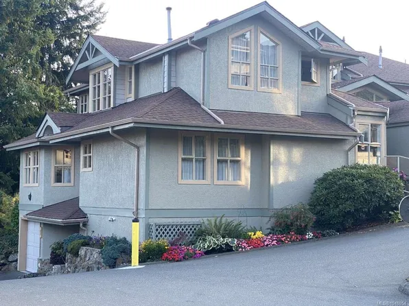 500 Marsett Pl #1, Saanich, BC V8Z 7J1