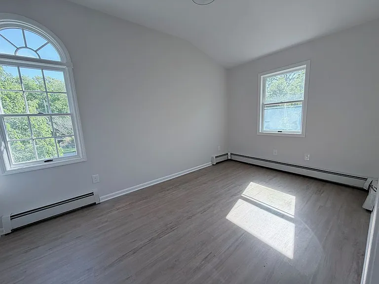 221 Meadows End Rd — Photo 11