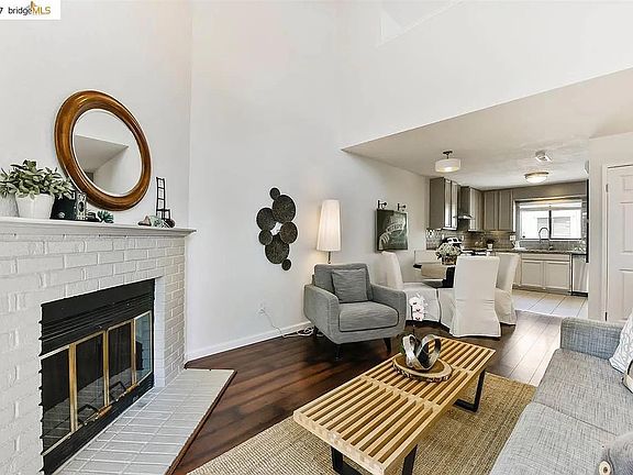 5th image of 3685 Maple Ave APT 4