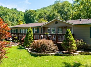 1432 Rebels Creek Rd, Bakersville, NC 28705