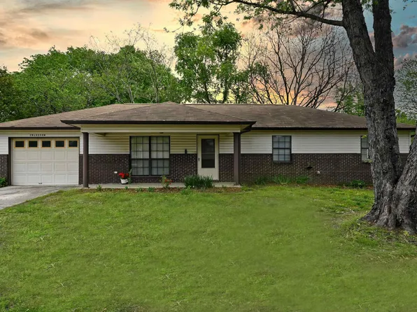 2 Blossom Ln, Greenbrier, AR 72058