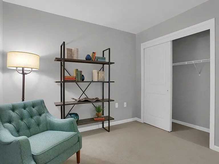Hickory- 2 BR 2 BA