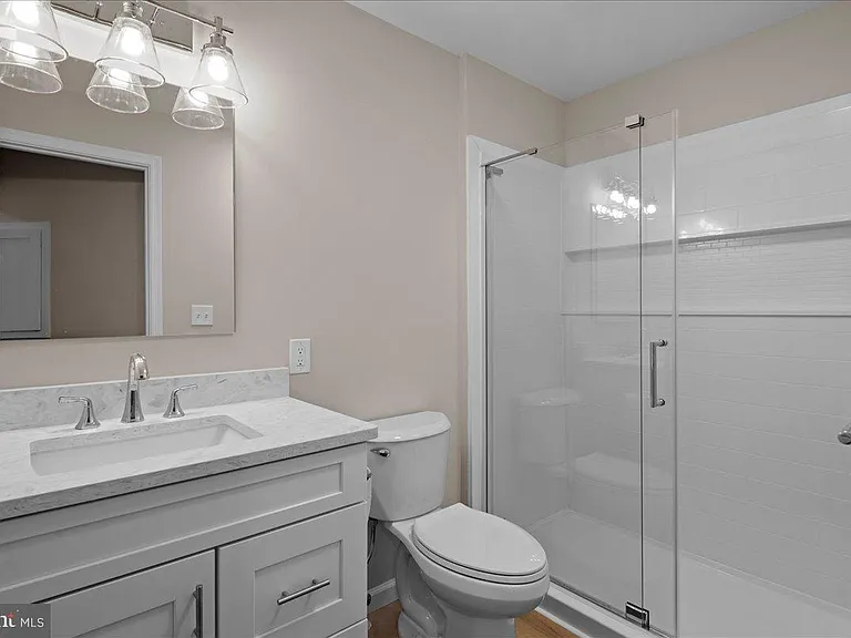 1 Center St #5 — Photo 9