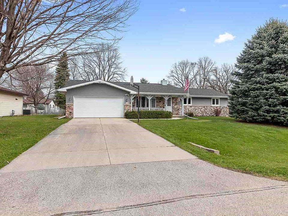 1st image of 1700 Oakview Dr