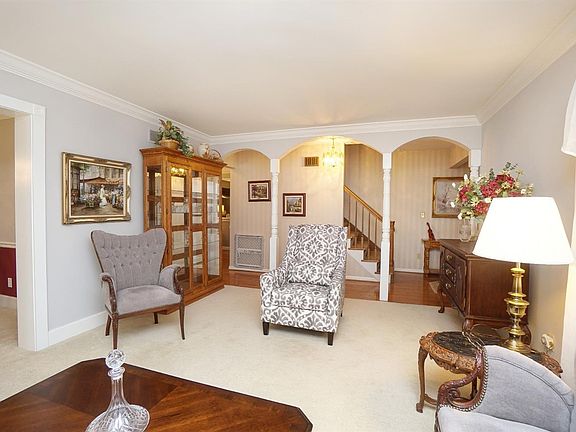 4th image of 7645 Ginnala Ct