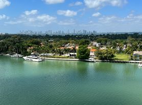 5838 Collins Ave