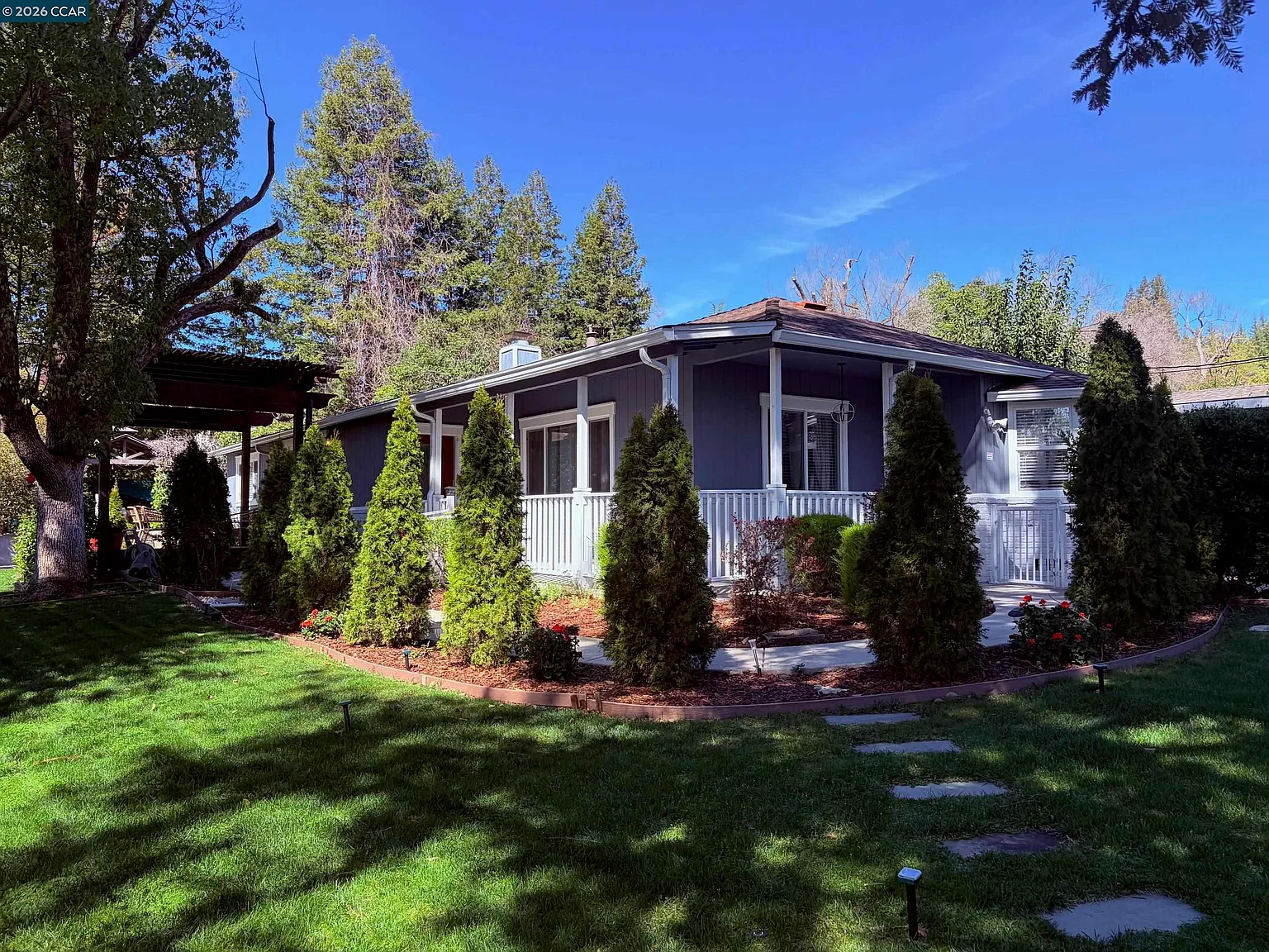4 bed, 1666 sqft, $10,800 — Photo 4