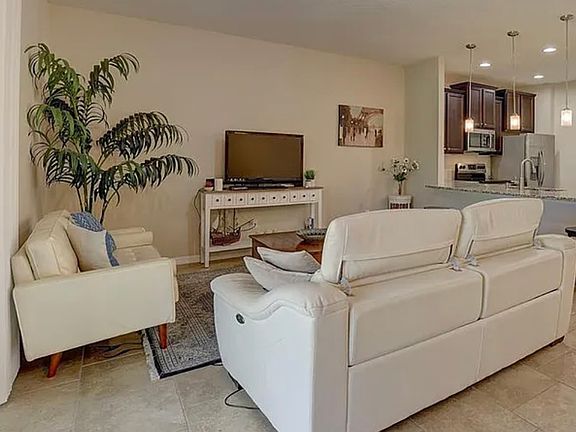 3rd image of 6436 Boxgrove Dr