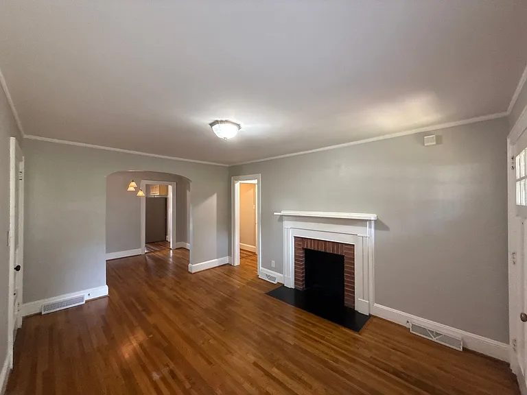 4908 Elder Ave — Photo 3