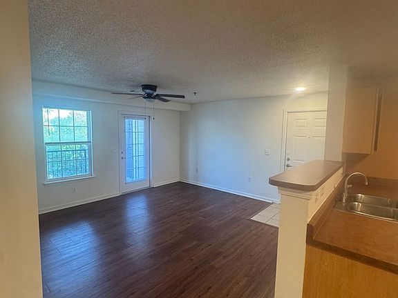 2nd image of 1525 Spring Place Rd SE #522