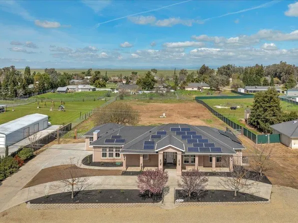35221 John Albert Dr, Madera, CA 93636