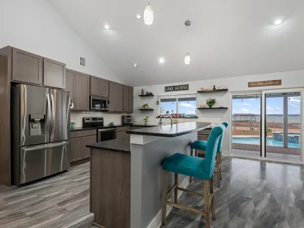 110 Pebble Circle, Buchanan Dam, TX 78609