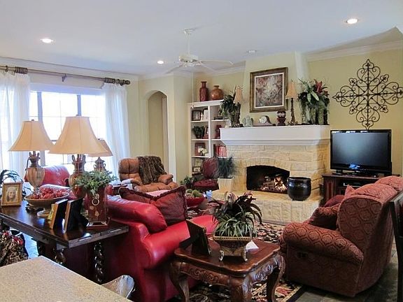 2nd image of 2130 Woodlands Dr
