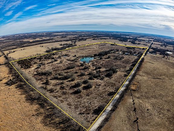 4th image of 22250 Wallace Rd