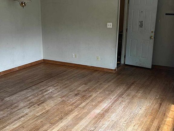 3rd image of 1221 N Union St #6FOSTORIA-